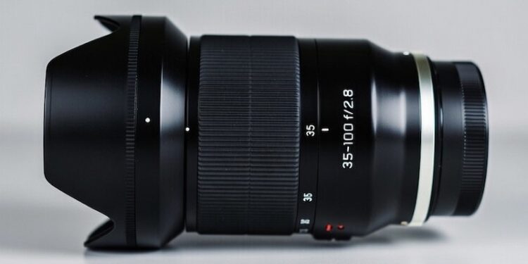 탐론, 35-100mm f/2.8 렌즈 오는 19일 발표 Tamron to announce a new 35-100mm f/2.8 lens next week