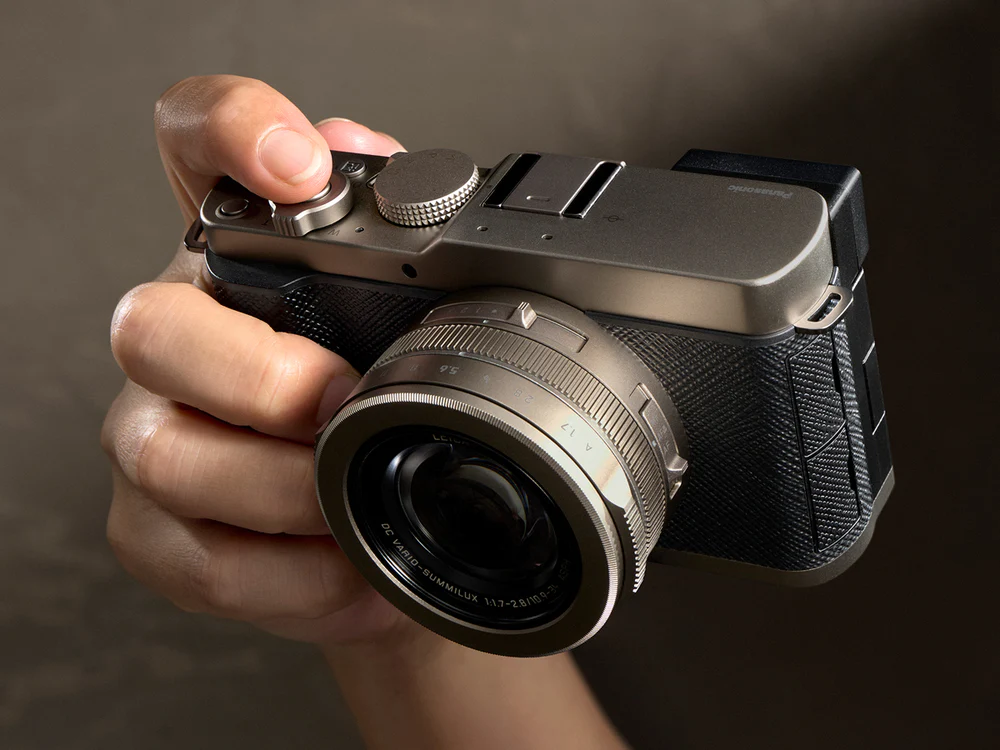 파나소닉, 25주년을 기념하여 새로운 LUMIX L10 카메라 발표 3 LUMIX L10