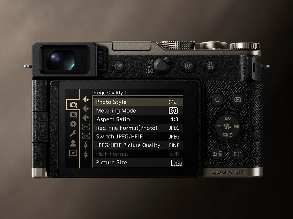 파나소닉, 25주년을 기념하여 새로운 LUMIX L10 카메라 발표 4 LUMIX L10