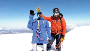 휴머노이드 로봇 '펨바(Pemba)'가 에콰도르의 침보라소(Chimborazo)산에 올라서다 10 Pemba